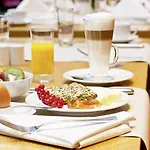 Hotel Moevenpick Am Potsdamer Platz 4*