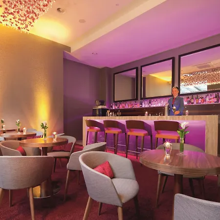 ホテル Moevenpick Am Potsdamer Platz 4*